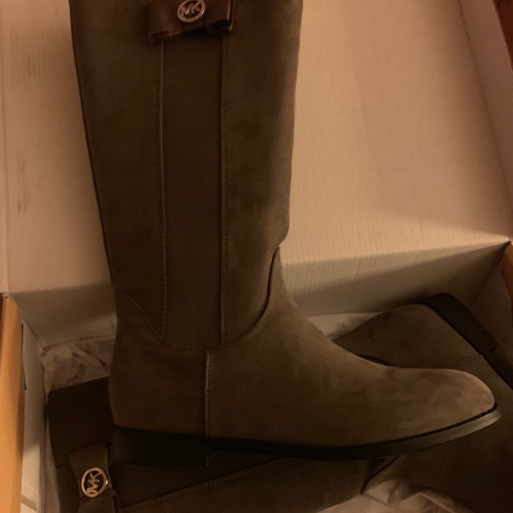 Michael Kors Grey boots